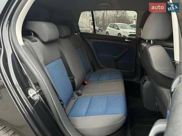 Черный Фольксваген Гольф, объемом двигателя 1.39 л и пробегом 268 тыс. км за 6490 $, фото 10 на Automoto.ua