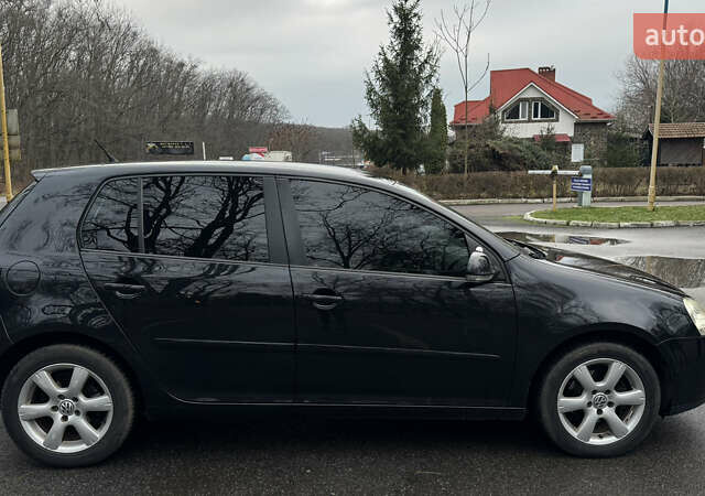 Черный Фольксваген Гольф, объемом двигателя 1.6 л и пробегом 200 тыс. км за 6900 $, фото 3 на Automoto.ua