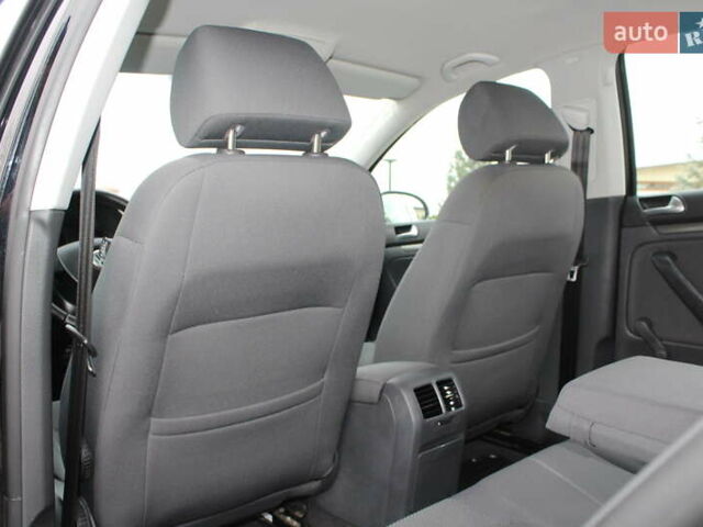 Чорний Фольксваген Гольф, об'ємом двигуна 1.6 л та пробігом 205 тис. км за 5690 $, фото 59 на Automoto.ua