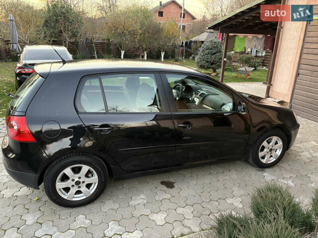 Черный Фольксваген Гольф, объемом двигателя 1.6 л и пробегом 240 тыс. км за 6150 $, фото 7 на Automoto.ua