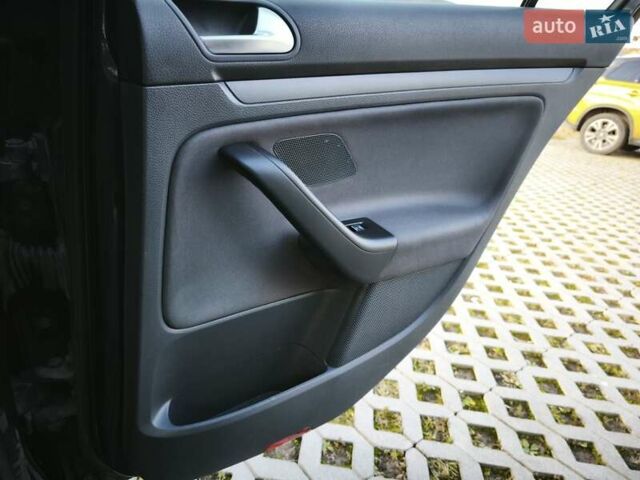 Фольксваген Гольф 2006 в Хмельницком на Automoto.ua Черный Фольксваген Гольф, объемом двигателя 1.6 л и пробегом 247 тыс. км за 6400 $, фото 73 на Automoto.ua