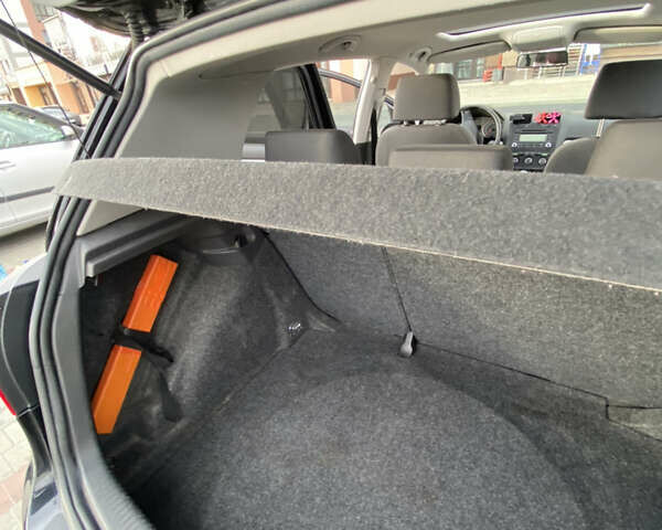 Чорний Фольксваген Гольф, об'ємом двигуна 1.6 л та пробігом 190 тис. км за 6032 $, фото 30 на Automoto.ua