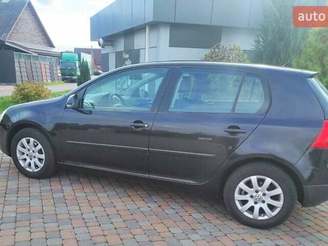 Черный Фольксваген Гольф, объемом двигателя 1.6 л и пробегом 188 тыс. км за 5500 $, фото 28 на Automoto.ua