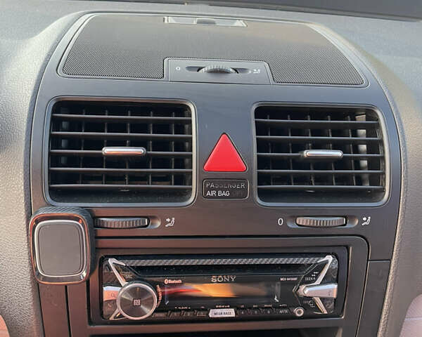 Черный Фольксваген Гольф, объемом двигателя 1.6 л и пробегом 138 тыс. км за 6500 $, фото 11 на Automoto.ua