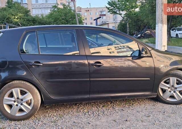 Чорний Фольксваген Гольф, об'ємом двигуна 1.39 л та пробігом 230 тис. км за 5200 $, фото 13 на Automoto.ua