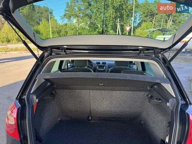 Черный Фольксваген Гольф, объемом двигателя 1.6 л и пробегом 258 тыс. км за 5950 $, фото 18 на Automoto.ua