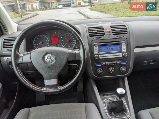 Черный Фольксваген Гольф, объемом двигателя 1.4 л и пробегом 202 тыс. км за 4999 $, фото 37 на Automoto.ua