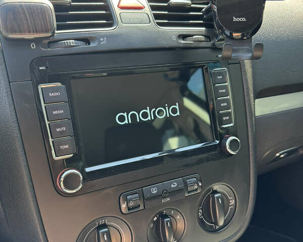 Чорний Фольксваген Гольф, об'ємом двигуна 1.39 л та пробігом 230 тис. км за 5950 $, фото 11 на Automoto.ua