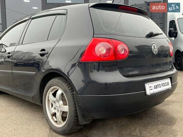 Черный Фольксваген Гольф, объемом двигателя 1.39 л и пробегом 268 тыс. км за 6490 $, фото 5 на Automoto.ua