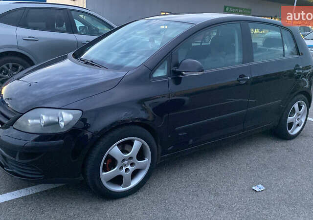 Чорний Фольксваген Гольф, об'ємом двигуна 1.6 л та пробігом 240 тис. км за 4700 $, фото 4 на Automoto.ua