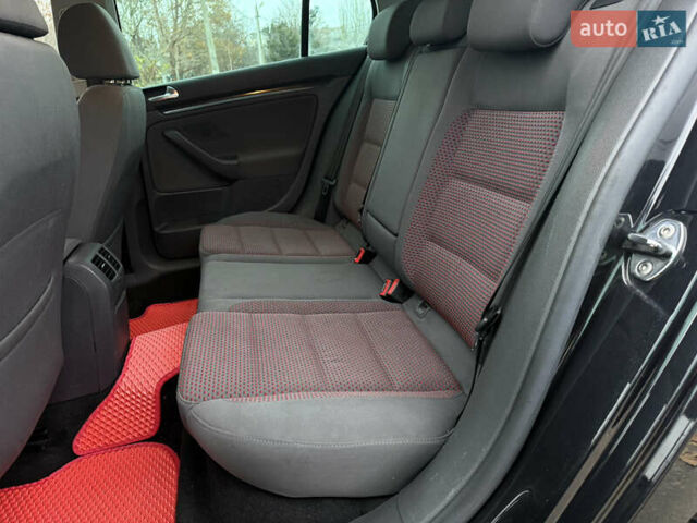 Черный Фольксваген Гольф, объемом двигателя 1.39 л и пробегом 207 тыс. км за 5599 $, фото 9 на Automoto.ua