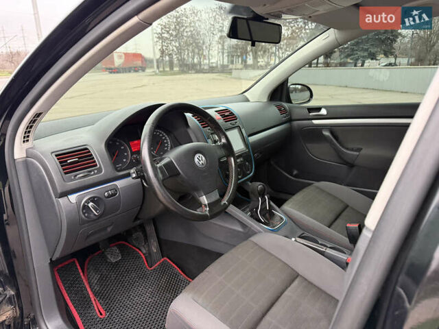 Черный Фольксваген Гольф, объемом двигателя 1.39 л и пробегом 260 тыс. км за 4999 $, фото 12 на Automoto.ua