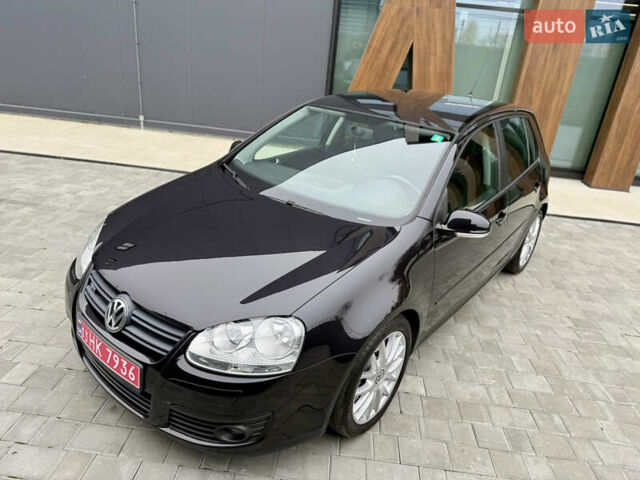 Чорний Фольксваген Гольф, об'ємом двигуна 1.4 л та пробігом 142 тис. км за 7799 $, фото 2 на Automoto.ua