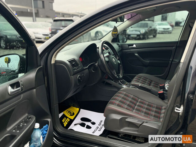 Черный Фольксваген Гольф, объемом двигателя 1.6 л и пробегом 240 тыс. км за 7900 $, фото 8 на Automoto.ua