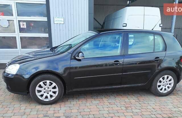 Черный Фольксваген Гольф, объемом двигателя 1.6 л и пробегом 188 тыс. км за 5500 $, фото 32 на Automoto.ua