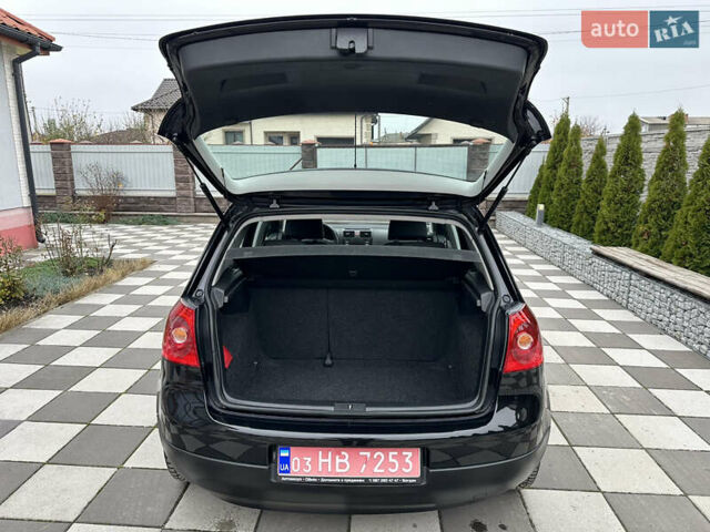 Черный Фольксваген Гольф, объемом двигателя 1.4 л и пробегом 187 тыс. км за 6500 $, фото 41 на Automoto.ua