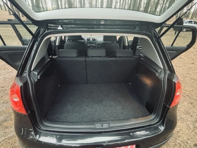 Черный Фольксваген Гольф, объемом двигателя 1.4 л и пробегом 268 тыс. км за 5600 $, фото 15 на Automoto.ua