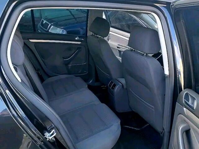 Чорний Фольксваген Гольф, об'ємом двигуна 1.6 л та пробігом 250 тис. км за 4800 $, фото 1 на Automoto.ua