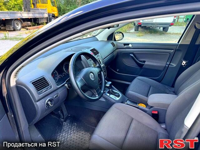 Черный Фольксваген Гольф, объемом двигателя 1.6 л и пробегом 147 тыс. км за 6500 $, фото 11 на Automoto.ua