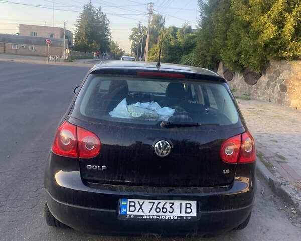 Черный Фольксваген Гольф, объемом двигателя 1.6 л и пробегом 218 тыс. км за 6300 $, фото 1 на Automoto.ua