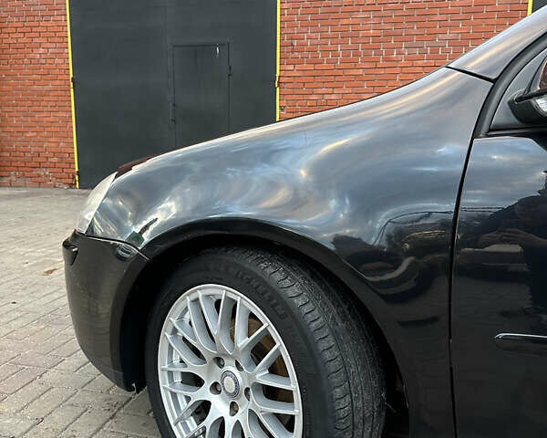 Фольксваген Гольф 2006 в Полтаве на Automoto.ua Черный Фольксваген Гольф, объемом двигателя 1.6 л и пробегом 295 тыс. км за 5800 $, фото 4 на Automoto.ua