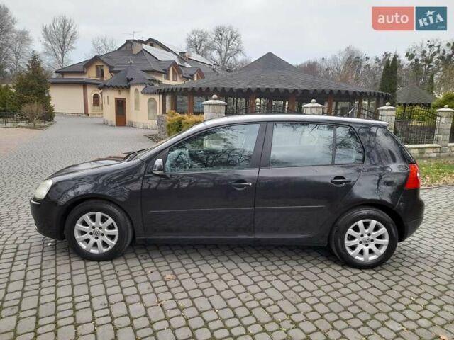 Черный Фольксваген Гольф, объемом двигателя 1.6 л и пробегом 260 тыс. км за 5399 $, фото 7 на Automoto.ua