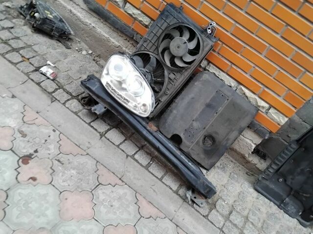 Черный Фольксваген Гольф, объемом двигателя 1.4 л и пробегом 230 тыс. км за 1250 $, фото 8 на Automoto.ua