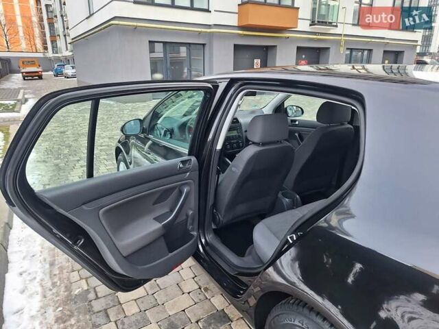 Чорний Фольксваген Гольф, об'ємом двигуна 1.6 л та пробігом 220 тис. км за 6750 $, фото 40 на Automoto.ua