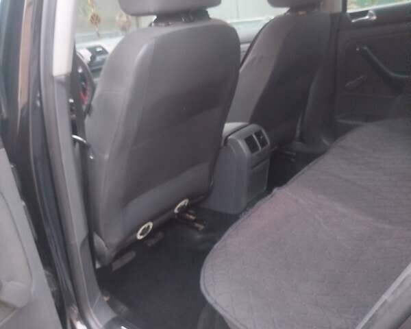 Черный Фольксваген Гольф, объемом двигателя 1.9 л и пробегом 193 тыс. км за 5000 $, фото 2 на Automoto.ua