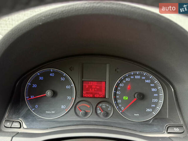 Чорний Фольксваген Гольф, об'ємом двигуна 1.4 л та пробігом 142 тис. км за 7799 $, фото 25 на Automoto.ua