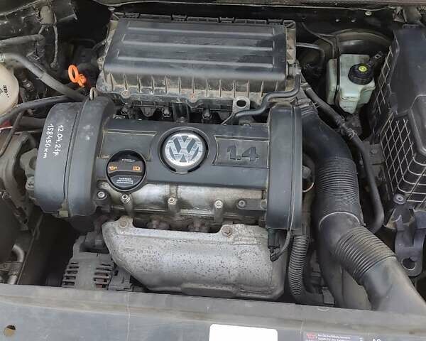 Черный Фольксваген Гольф, объемом двигателя 1.4 л и пробегом 212 тыс. км за 4900 $, фото 7 на Automoto.ua