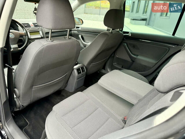 Чорний Фольксваген Гольф, об'ємом двигуна 1.4 л та пробігом 142 тис. км за 7799 $, фото 16 на Automoto.ua