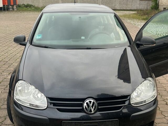 Черный Фольксваген Гольф, объемом двигателя 1.6 л и пробегом 200 тыс. км за 4850 $, фото 2 на Automoto.ua