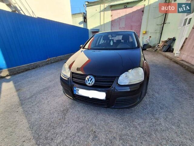Чорний Фольксваген Гольф, об'ємом двигуна 1.39 л та пробігом 230 тис. км за 5200 $, фото 14 на Automoto.ua