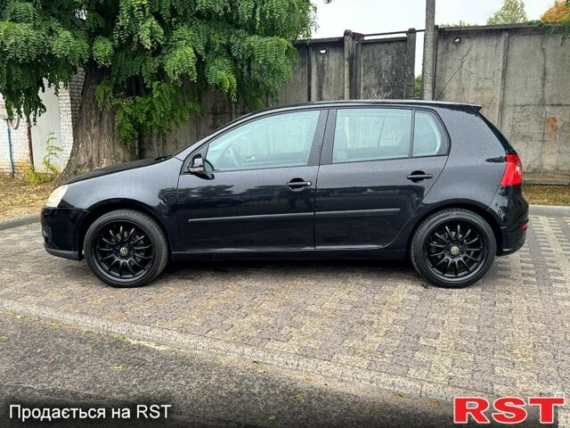 Черный Фольксваген Гольф, объемом двигателя 1.6 л и пробегом 195 тыс. км за 5700 $, фото 2 на Automoto.ua