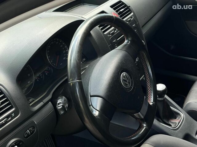 Чорний Фольксваген Гольф, об'ємом двигуна 1.6 л та пробігом 255 тис. км за 4990 $, фото 17 на Automoto.ua