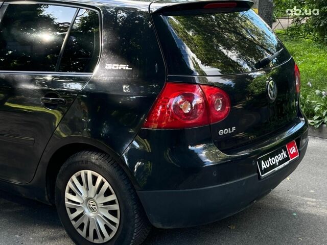 Чорний Фольксваген Гольф, об'ємом двигуна 1.6 л та пробігом 255 тис. км за 4990 $, фото 6 на Automoto.ua
