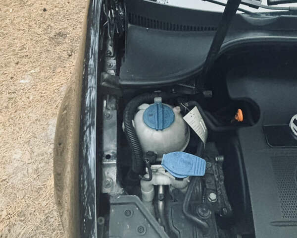 Черный Фольксваген Гольф, объемом двигателя 1.4 л и пробегом 268 тыс. км за 5650 $, фото 9 на Automoto.ua