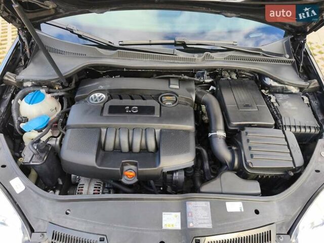 Фольксваген Гольф 2006 в Хмельницком на Automoto.ua Черный Фольксваген Гольф, объемом двигателя 1.6 л и пробегом 247 тыс. км за 6400 $, фото 48 на Automoto.ua