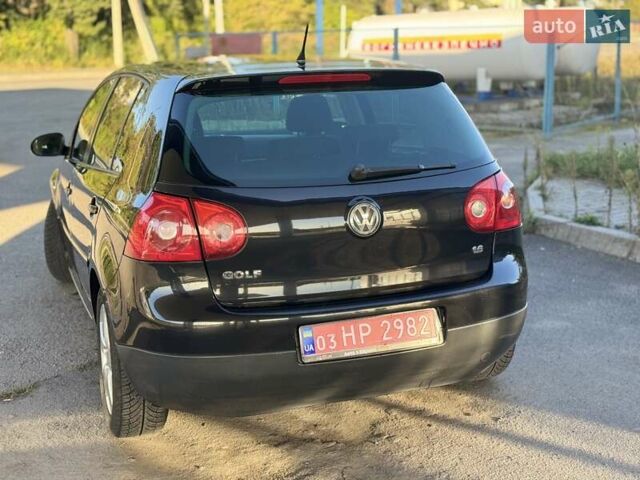 Черный Фольксваген Гольф, объемом двигателя 1.6 л и пробегом 258 тыс. км за 5950 $, фото 5 на Automoto.ua
