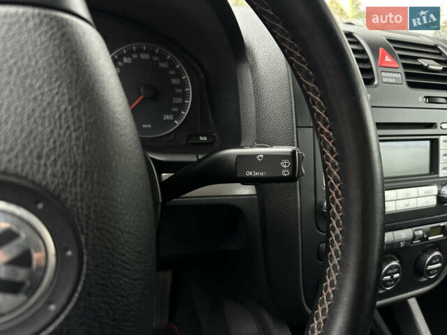 Черный Фольксваген Гольф, объемом двигателя 1.6 л и пробегом 221 тыс. км за 6600 $, фото 33 на Automoto.ua