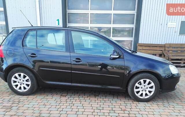 Черный Фольксваген Гольф, объемом двигателя 1.6 л и пробегом 188 тыс. км за 5500 $, фото 36 на Automoto.ua