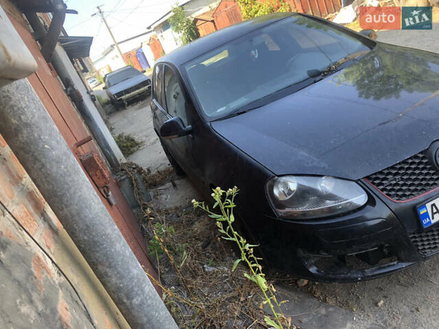 Черный Фольксваген Гольф, объемом двигателя 1.6 л и пробегом 230 тыс. км за 3500 $, фото 4 на Automoto.ua