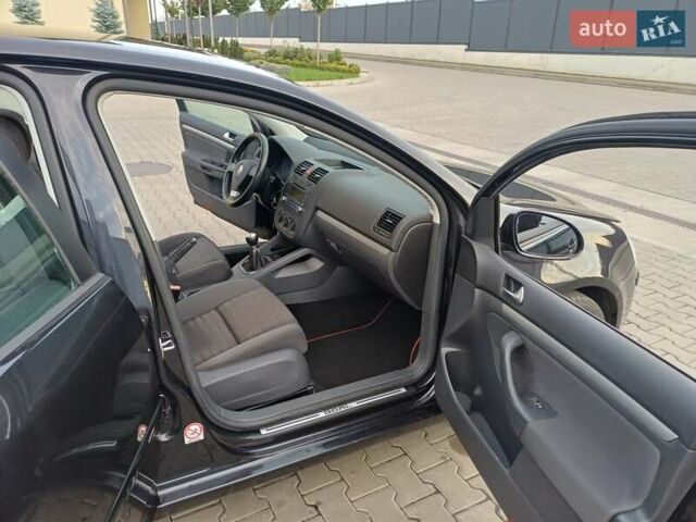 Чорний Фольксваген Гольф, об'ємом двигуна 1.6 л та пробігом 212 тис. км за 5900 $, фото 19 на Automoto.ua