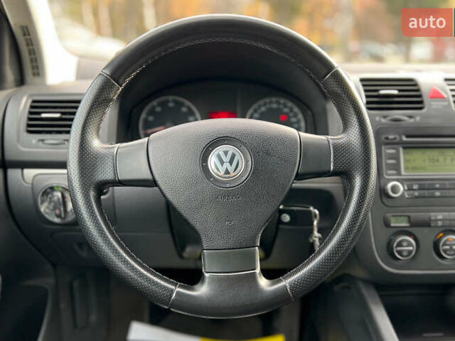 Чорний Фольксваген Гольф, об'ємом двигуна 1.6 л та пробігом 256 тис. км за 5999 $, фото 10 на Automoto.ua