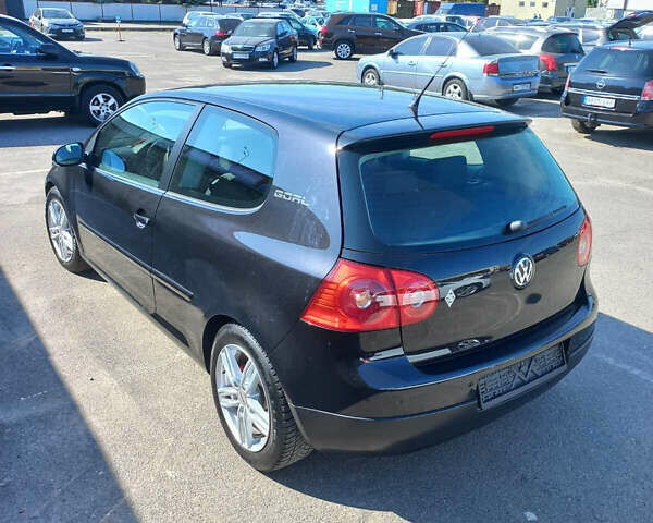 Чорний Фольксваген Гольф, об'ємом двигуна 1.6 л та пробігом 207 тис. км за 5400 $, фото 3 на Automoto.ua