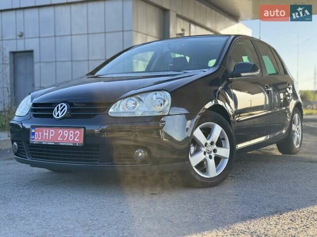 Черный Фольксваген Гольф, объемом двигателя 1.6 л и пробегом 258 тыс. км за 5950 $, фото 1 на Automoto.ua