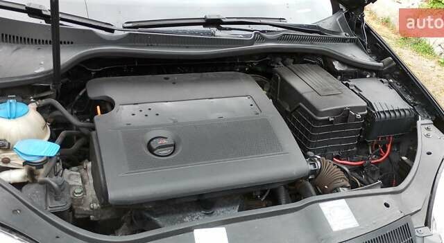 Черный Фольксваген Гольф, объемом двигателя 1.39 л и пробегом 298 тыс. км за 5500 $, фото 15 на Automoto.ua