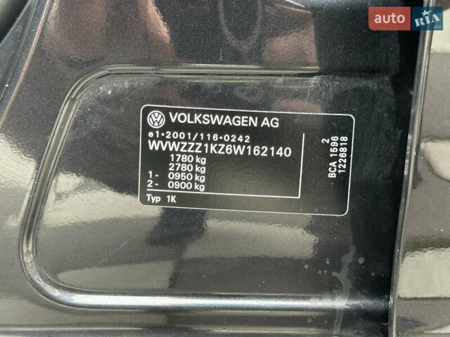 Черный Фольксваген Гольф, объемом двигателя 1.4 л и пробегом 187 тыс. км за 6500 $, фото 34 на Automoto.ua
