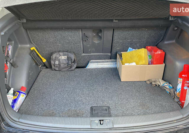 Чорний Фольксваген Гольф, об'ємом двигуна 1.6 л та пробігом 240 тис. км за 4700 $, фото 10 на Automoto.ua